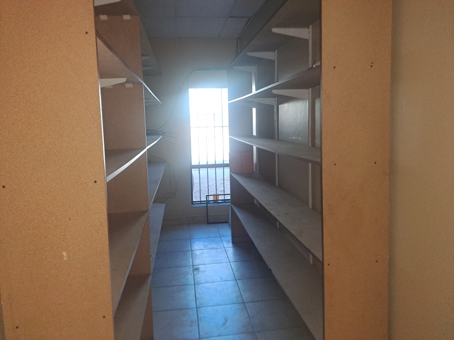 Commercial Property for Sale in Oos Einde North West